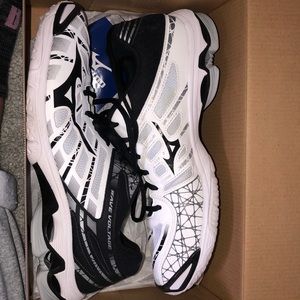 Mizuno volleyball shoes!